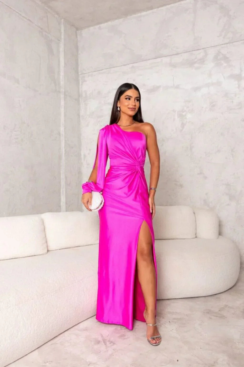 Alison - Elegant maxikjole med slids