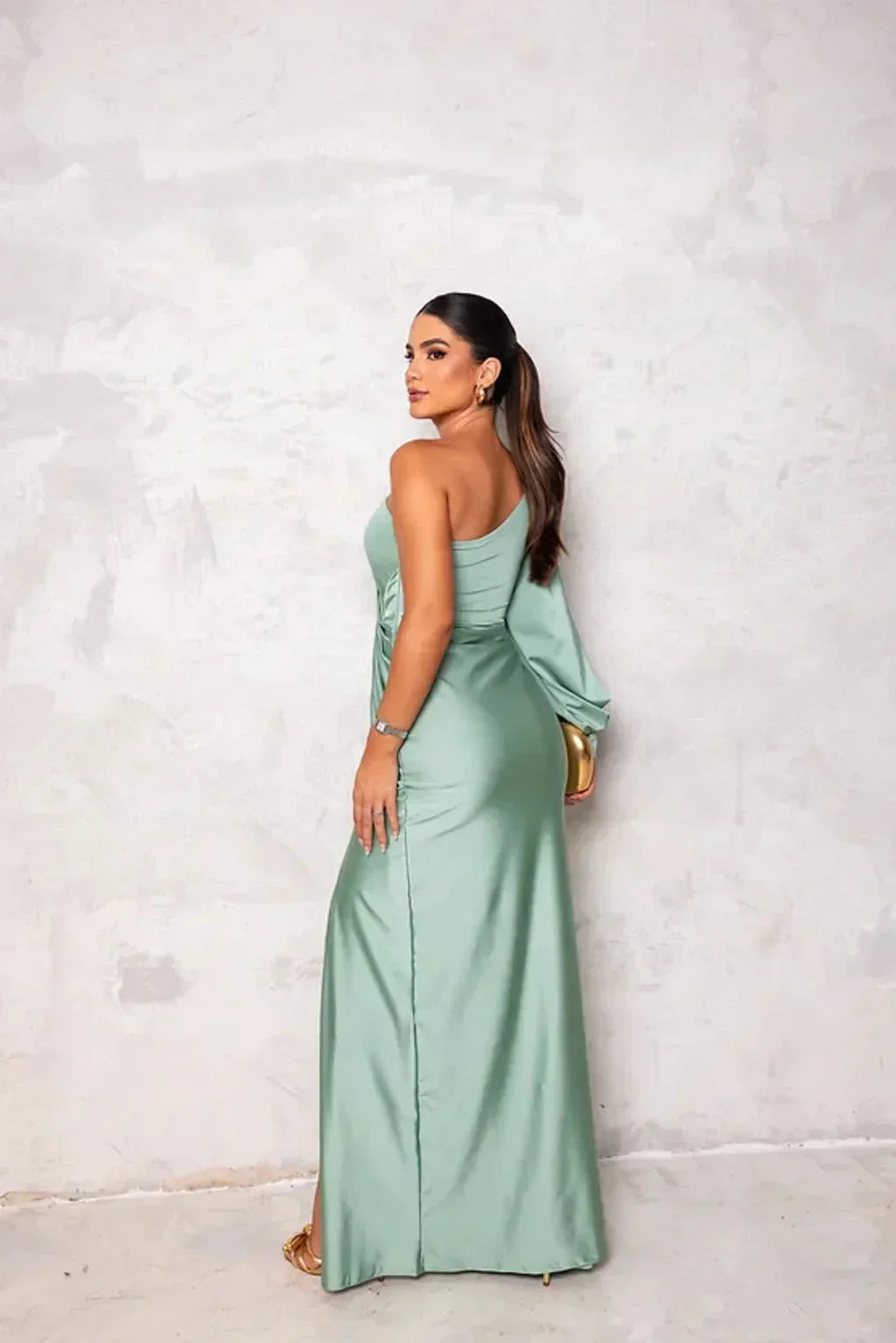 Alison - Elegant maxikjole med slids