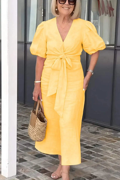 Kourtney - Elegant kjole med V-hals
