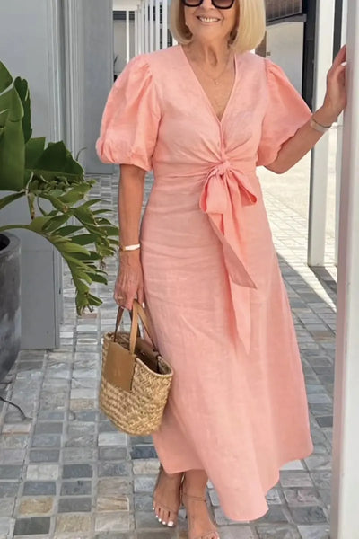Kourtney - Elegant kjole med V-hals