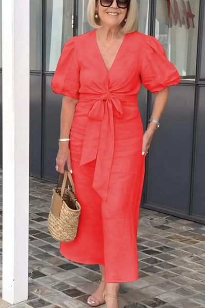 Kourtney - Elegant kjole med V-hals