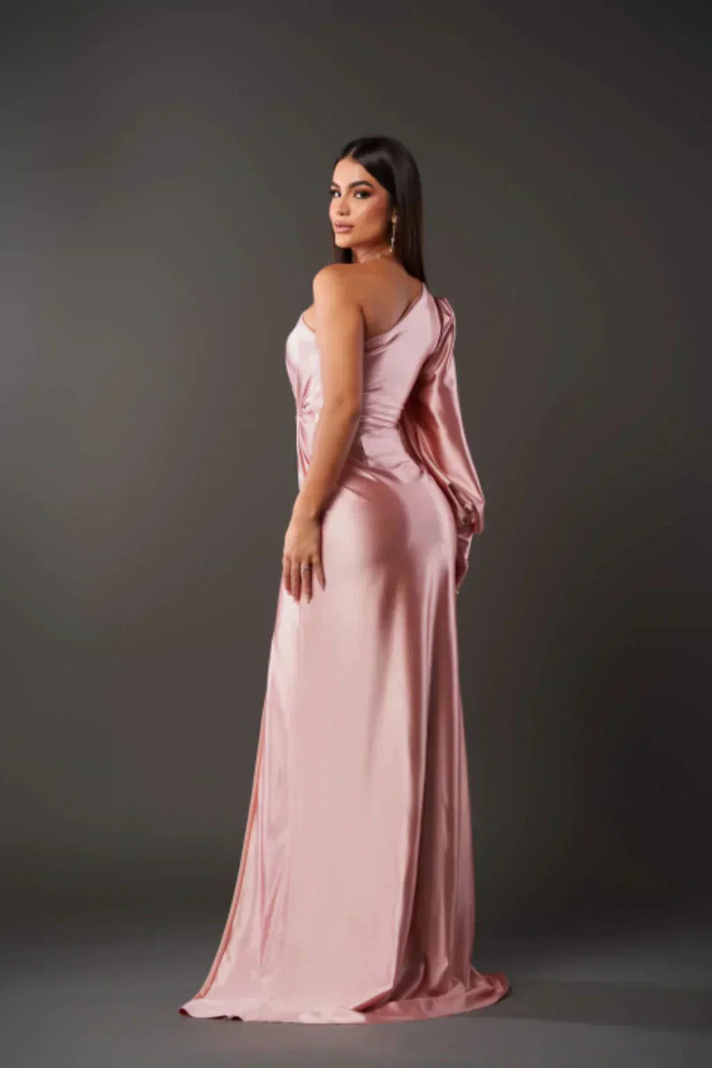 Alison - Elegant maxikjole med slids